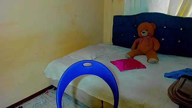 Snapshot of sweet1Girl chatting on January 2026 09:08:01 PM sweet1Girl online show from January 2026 09:08:01 PM