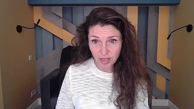 EllaLong online show from September 2025 11:37:01 AM