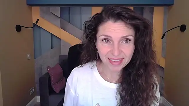 EllaLong online show from September 2025 11:37:01 AM