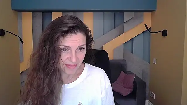 EllaLong online show from October 2025 11:30:01 AM