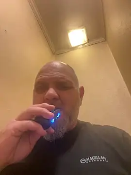 Snapshot of mrscum4u chatting on December 2024 02:13:02 AM mrscum4u online show from December 2024 02:13:02 AM