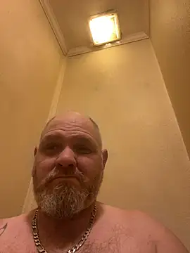 Snapshot of mrscum4u chatting on January 2025 04:39:02 AM mrscum4u online show from January 2025 04:39:02 AM