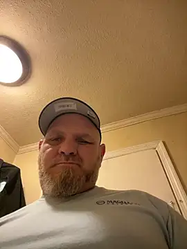 Snapshot of mrscum4u chatting on January 2025 03:43:01 AM mrscum4u online show from January 2025 03:43:01 AM