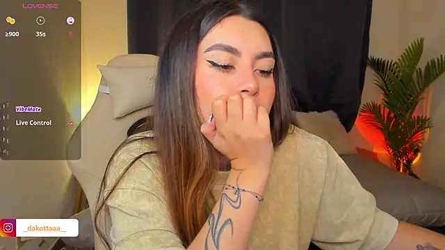 dakottaa  online show from March 2026 11:33:01 PM