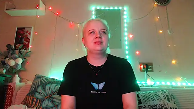 Karolina love  online show from December 2024 05:10:02 PM