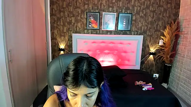 kitty  horny online show from February 2025 10:48:02 AM