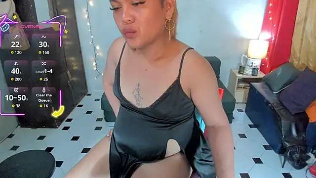 ivyDvil05 online show from March 2026 12:10:01 PM