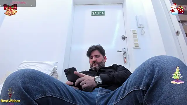 Maxi TheBigDaddy online show from December 2024 06:31:01 PM