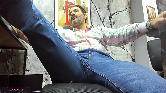 Maxi TheBigDaddy online show from February 2026 03:18:01 PM