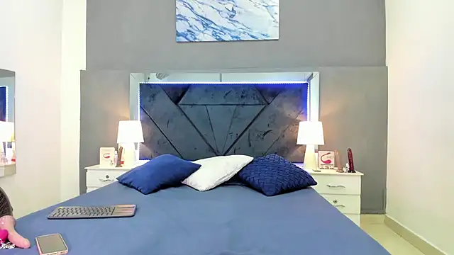 Lauralove 69 online show from November 2025 08:23:02 PM