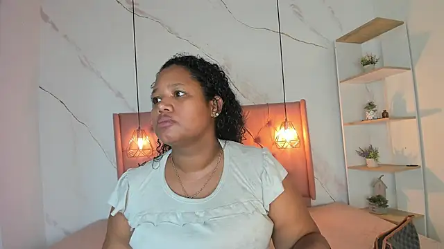 Belle Brunette online show from December 2025 08:38:01 PM