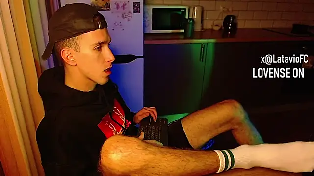 Snapshot of Midnighter_ chatting on September 2025 03:23:02 AM Midnighter  online show from September 2025 03:23:02 AM