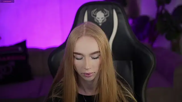 Amelia Blaze online show from September 2025 07:21:02 AM