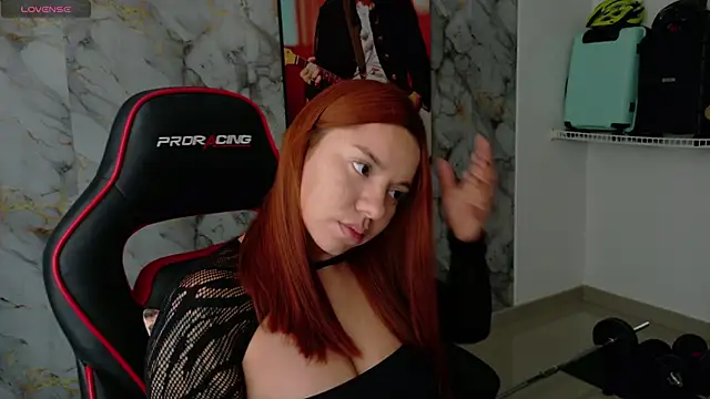 Snapshot of samantha_tattu chatting on October 2025 08:08:01 PM samantha tattu online show from October 2025 08:08:01 PM