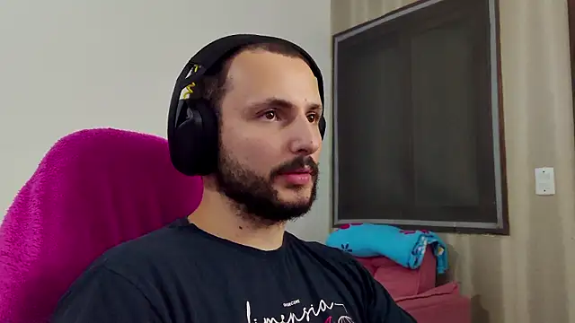 Snapshot of iurytx chatting on February 2026 11:53:02 PM iurytx online show from February 2026 11:53:02 PM