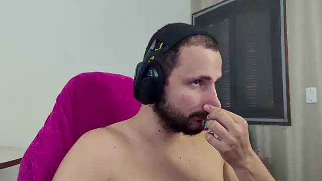 Snapshot of iurytx chatting on February 2026 09:08:01 PM iurytx online show from February 2026 09:08:01 PM