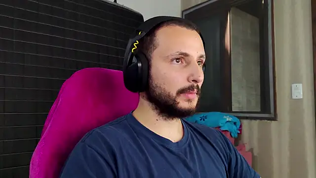 Snapshot of iurytx chatting on February 2026 11:45:02 PM iurytx online show from February 2026 11:45:02 PM