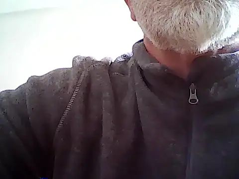 Snapshot of xcimeru chatting on March 2025 12:23:01 PM xcimeru online show from March 2025 12:23:01 PM