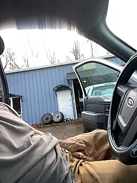 Snapshot of Themechanic420 chatting on December 2024 07:15:02 PM Themechanic420 online show from December 2024 07:15:02 PM