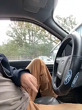 Snapshot of Themechanic420 chatting on December 2024 01:40:02 PM Themechanic420 online show from December 2024 01:40:02 PM