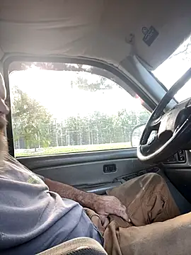 Snapshot of Themechanic420 chatting on October 2025 01:39:02 PM Themechanic420 online show from October 2025 01:39:02 PM