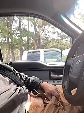 Snapshot of Themechanic420 chatting on November 2025 05:25:01 PM Themechanic420 online show from November 2025 05:25:01 PM