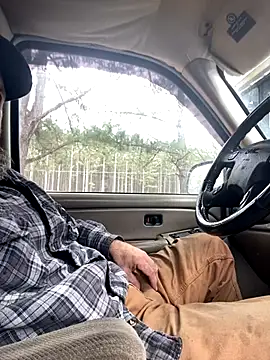 Snapshot of Themechanic420 chatting on December 2025 05:41:01 PM Themechanic420 online show from December 2025 05:41:01 PM