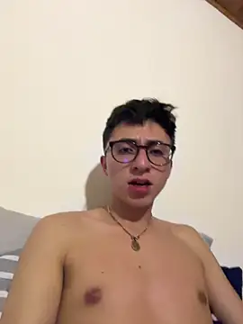 CamiRojas boy online show from October 2025 04:09:02 AM