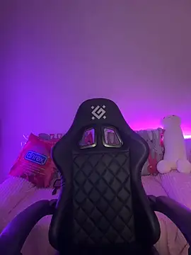 Snapshot of Your_insomniya chatting on October 2025 10:30:01 PM Your insomniya online show from October 2025 10:30:01 PM