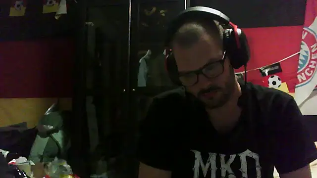 Snapshot of Die-geile-Sau chatting on September 2025 07:13:02 PM Die-geile-Sau online show from September 2025 07:13:02 PM