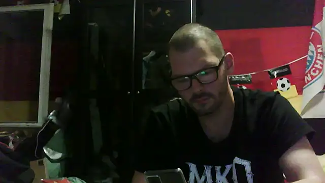 Snapshot of Die-geile-Sau chatting on September 2025 09:15:02 PM Die-geile-Sau online show from September 2025 09:15:02 PM