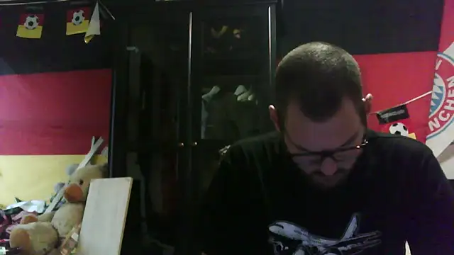 Snapshot of Die-geile-Sau chatting on October 2025 03:23:02 PM Die-geile-Sau online show from October 2025 03:23:02 PM