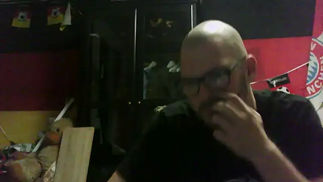 Snapshot of Die-geile-Sau chatting on October 2025 07:12:01 PM Die-geile-Sau online show from October 2025 07:12:01 PM