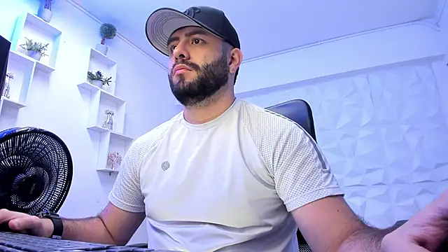 jhon bear03 online show from February 2025 11:23:02 AM