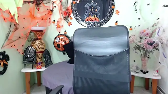 Sofia Franco  online show from October 2025 07:18:01 PM