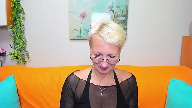 iamyourdream89 online show from September 2025 09:42:02 AM