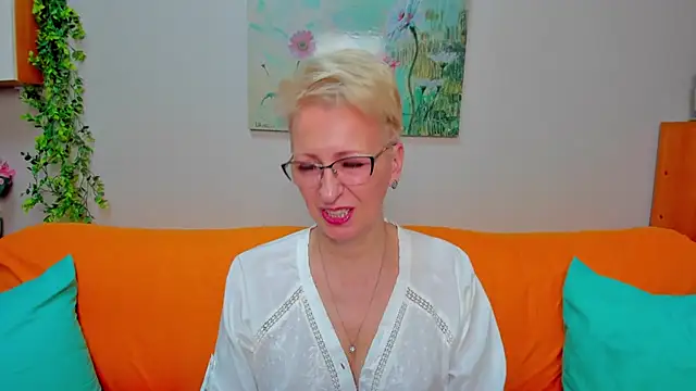 iamyourdream89 online show from March 2026 01:06:02 PM