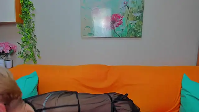 iamyourdream89 online show from May 2026 10:44:02 AM