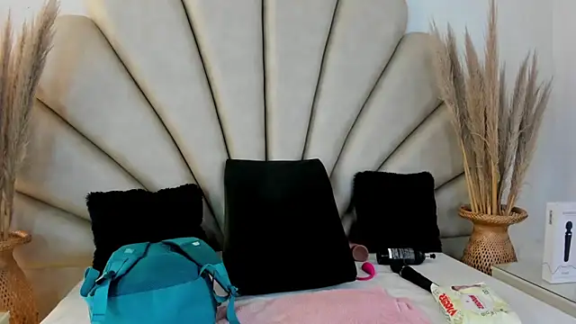 Natasha  Blue online show from October 2025 07:11:01 PM