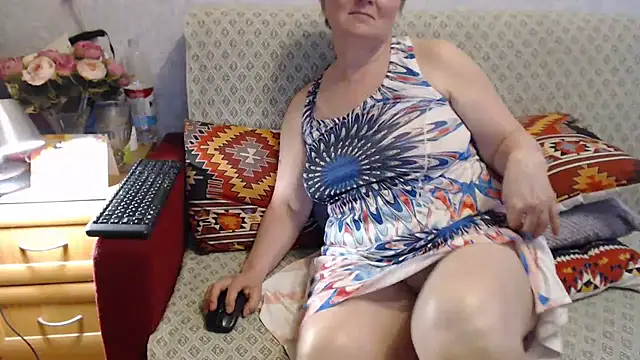 Snapshot of zarinafonliberman chatting on June 2026 05:39:02 PM zarinafonliberman online show from June 2026 05:39:02 PM