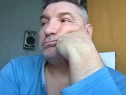 Snapshot of GYurmoka70 chatting on January 2025 08:34:01 AM GYurmoka70 online show from January 2025 08:34:01 AM