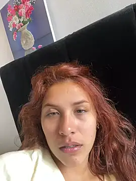 Snapshot of crystal_bunny7 chatting on January 2025 10:13:02 PM crystal bunny7 online show from January 2025 10:13:02 PM