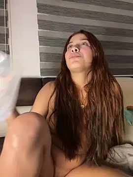 Snapshot of crystal_bunny7 chatting on March 2025 03:57:02 AM crystal bunny7 online show from March 2025 03:57:02 AM