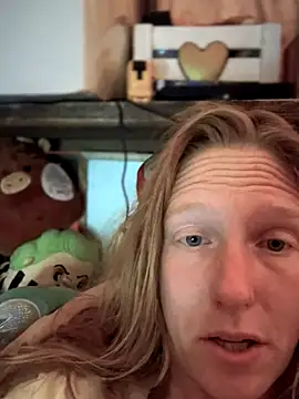 GoldenFlameGoddess online show from November 2025 03:35:01 PM