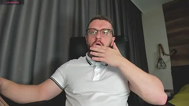 Findom guy online show from January 2026 07:17:01 PM