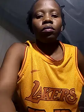 Queentesi online show from February 2025 05:46:01 PM