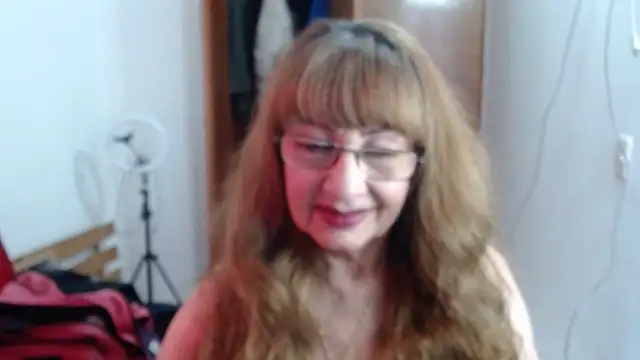 Snapshot of KarimaSarabe chatting on May 2026 04:46:01 PM KarimaSarabe online show from May 2026 04:46:01 PM