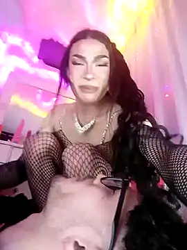 Snapshot of Victor-and-shelly chatting on December 2024 01:45:01 AM Victor-and-shelly online show from December 2024 01:45:01 AM