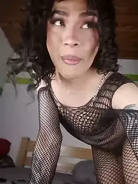 Snapshot of Victor-and-shelly chatting on March 2025 10:09:02 PM Victor-and-shelly online show from March 2025 10:09:02 PM