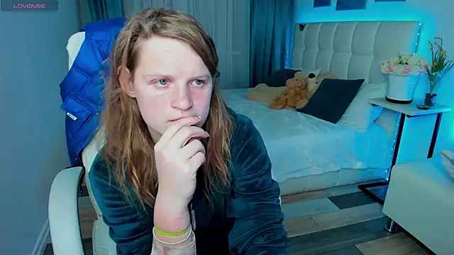 Kathlyn  Heath online show from March 2025 09:48:02 PM